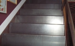 escalier en fer forgé, marche avec plis
